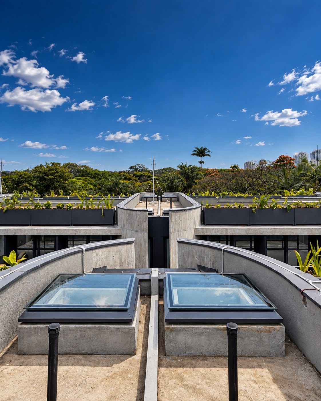 relva-alto-de-pinheiros-laje-tecnica-com-claraboias-e-vista-verde