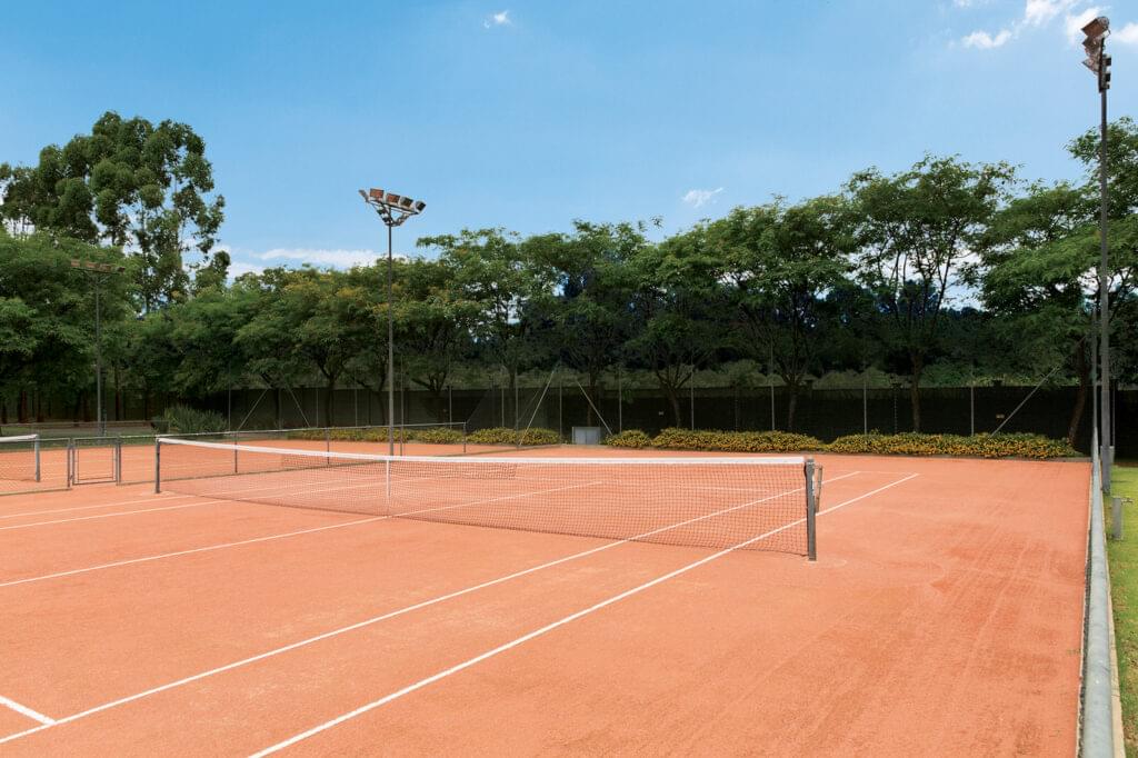 Quem Pratica Esportes Se Encanta Com A Ampla Variedade De Opções Na Fazenda Da Grama Do Tênis Ao Futebol, Das Atividades Aquáticas Às Caminhadas, Há Opções Para Todos Os Gostos