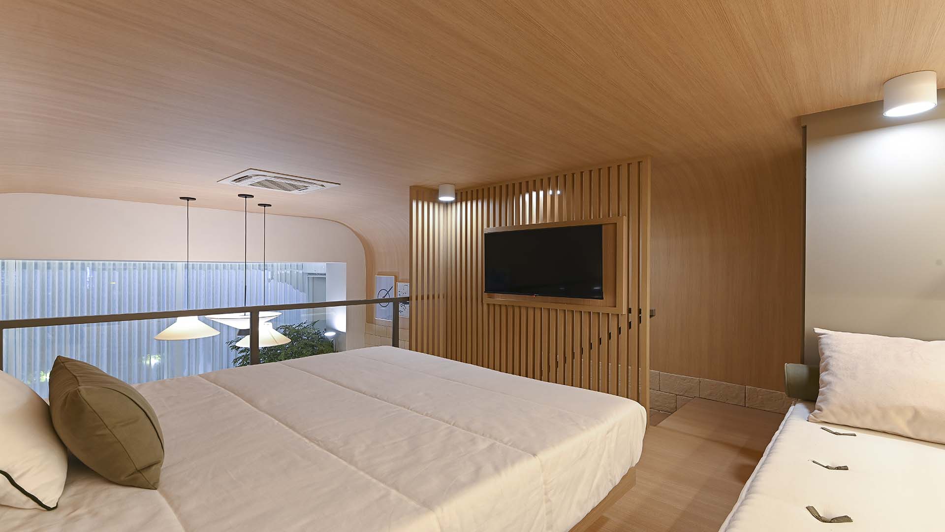 Studio decorado 41,09m² privativos, com pé-direito de 3,90m - Foto 6