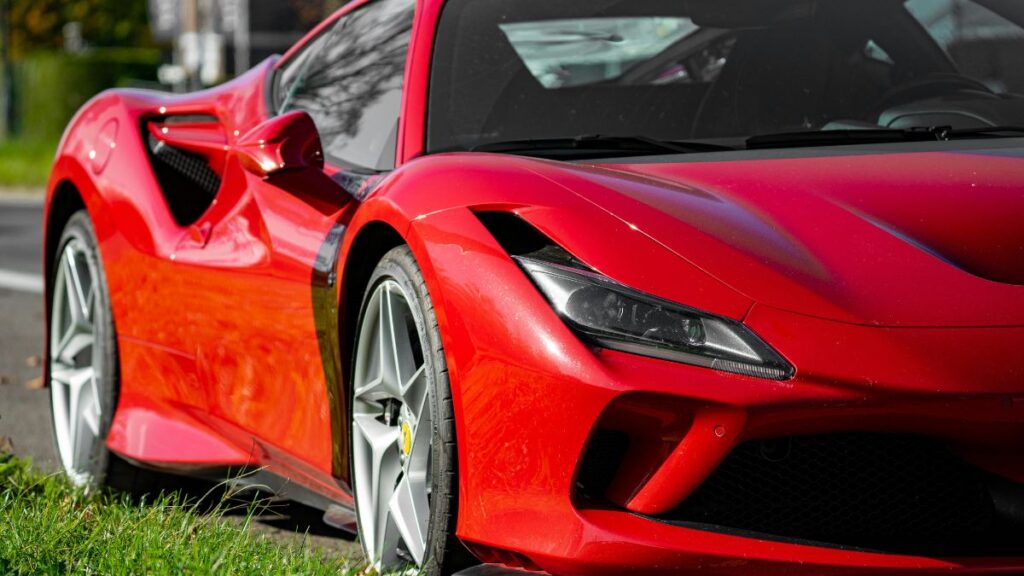 Cyrela Pininfarina Rebouças Será O Prédio Residencial Mais Alto De São Paulo 3 Ferrari Vermelha Simbolizando O Design Esportivo E Luxuoso Da Pininfarina No Empreendimento Cyrela Pininfarina Rebouças Em São Paulo