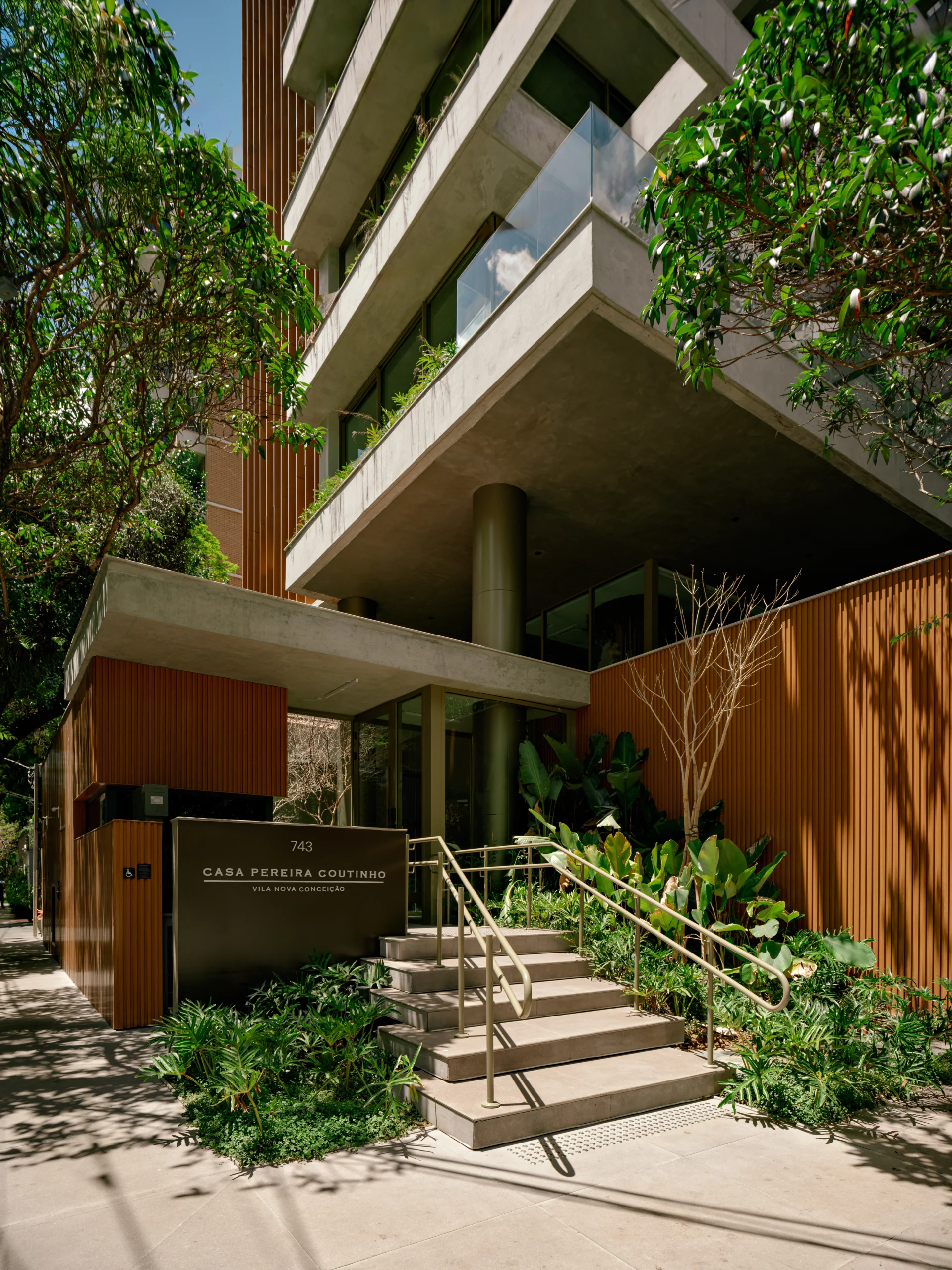 Acesso - Casa Pereira Coutinho - Vila Nova Conceição - RFM