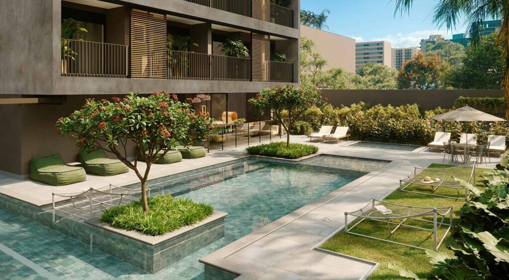 ORGANIC by Paulo Mauro — piscina adulto com raia e deck molhado no térreo — curadoria iApartamentos — Perdizes