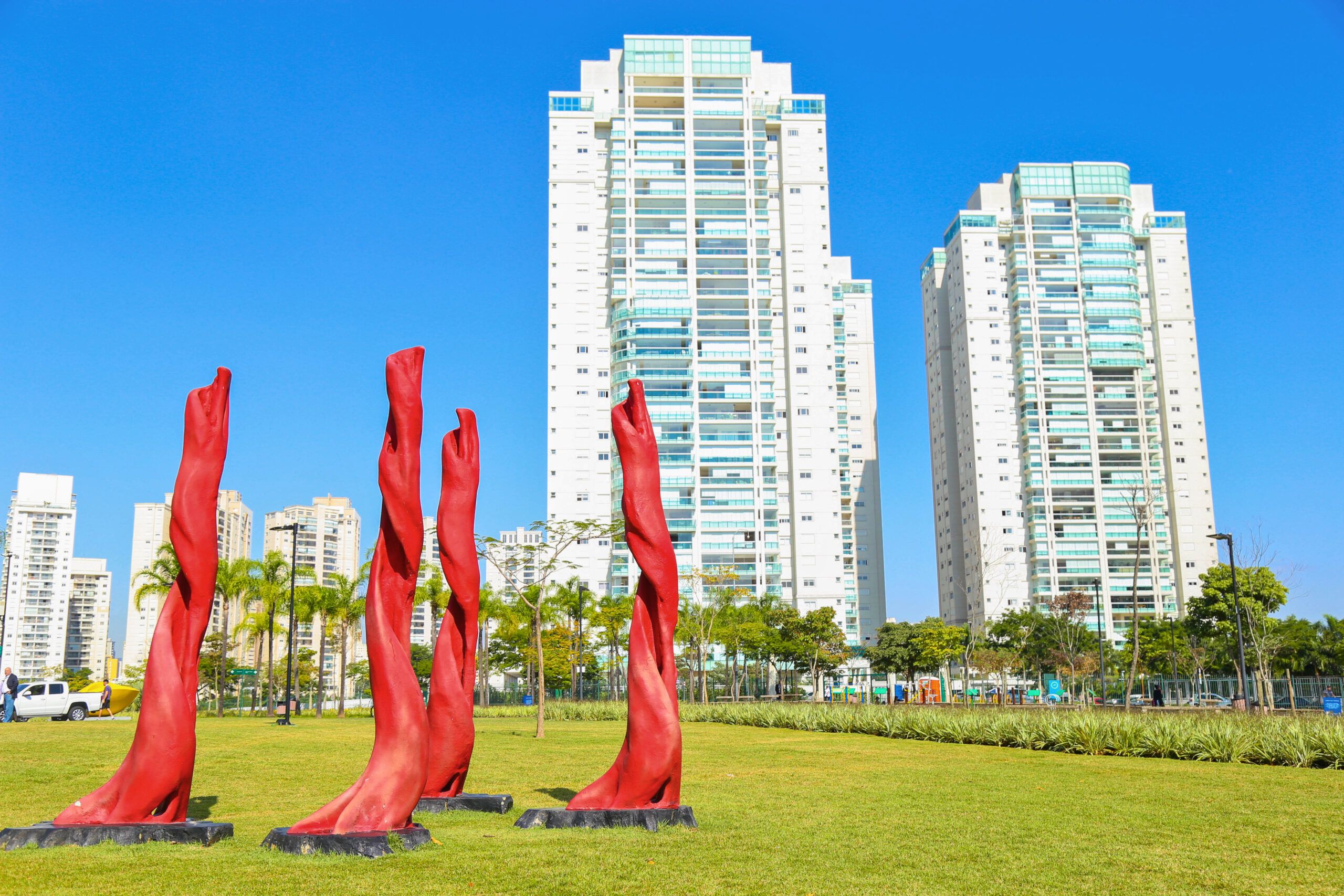 Jardim Das Perdizes: O Guia Completo Do Bairro Planejado Da Zona Oeste 2 Esculturas De Tomie Ohtake No Parque Jardim Das Perdizes, Em São Paulo